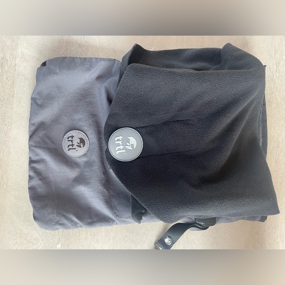 TRTL TRAVEL NECK PILLOW SUPPORT - Picture 2 of 6